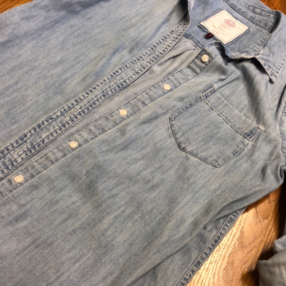 Medium blue button up shirt - Picture 3 of 4